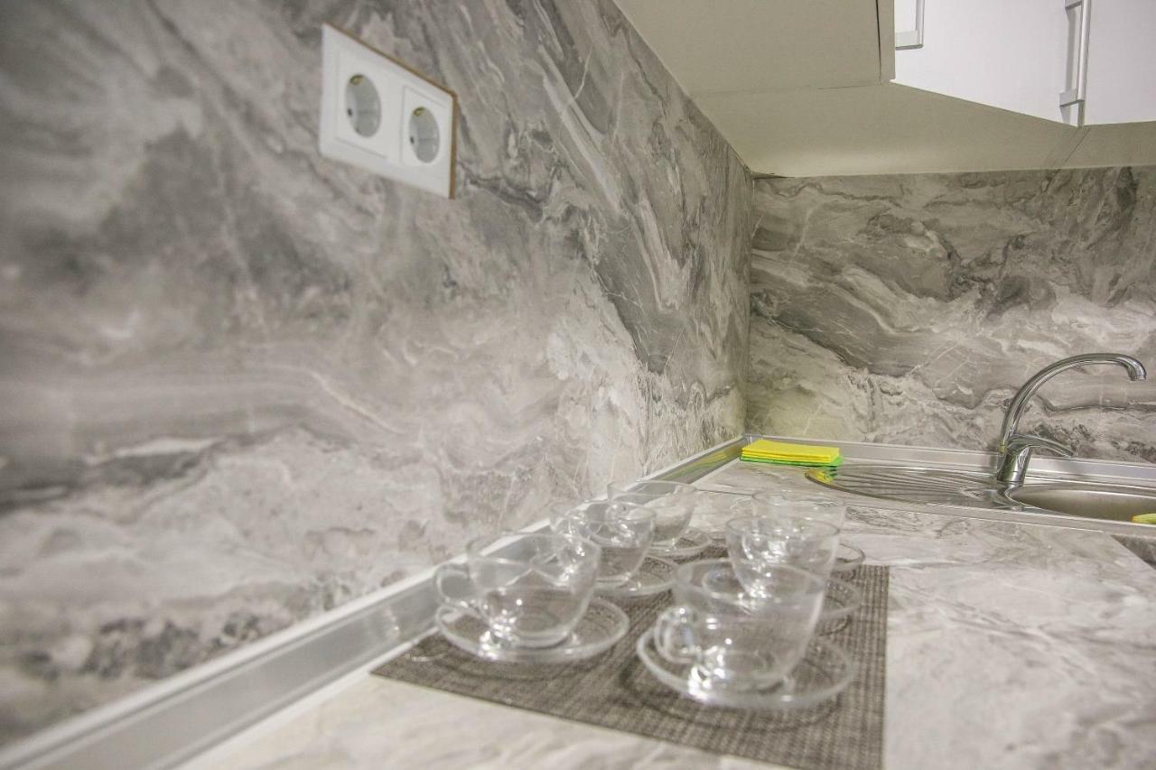 Lovely Apartment Omar Saraievo Exterior foto